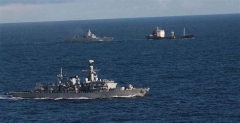 Vigilan A Una Fragata Rusa Armada Con Los Poderosos Misiles Zircon