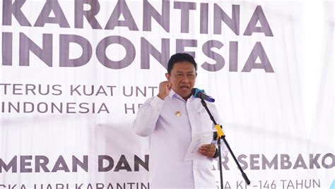 Wagub Edy Pratowo Buka Pameran Dan Bazar Sembako Dalam Rangka Hari Jadi