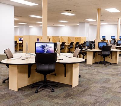 Computer Lab At Demoss Hall Information Services Liberty University