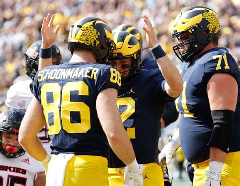 Michigan Wolverines Football Snap Counts Pff Grades Takeaways From