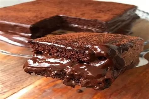 Bolo De Chocolate Recheado Morango Receitinhas Caseiras