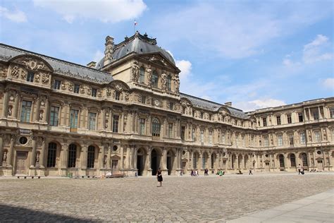 Paris Palais Du Louvre Cour Carr E Saint Germain L Auxe Flickr