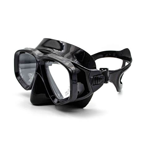 Taucherbrille mit Sehstärke in Schwarz von +4,00 dpt bis -7,00 dpt.