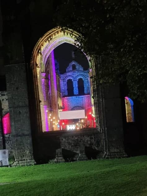 In Photos Leeds International Beer Festival Is A Scorcher At Kirkstall Abbey West Leeds Dispatch