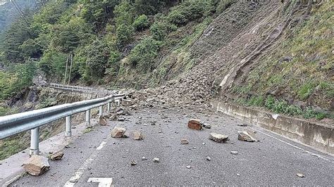 中橫便道又落石今不開放通行 力行產業道路及中橫公路也落石 生活 自由時報電子報