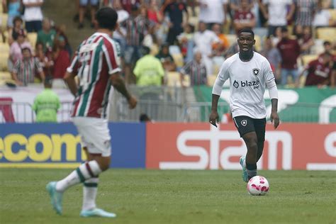 Atuações do Botafogo Patrick De Paula é vilão em empate