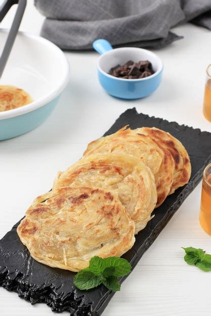 Pan Plano Roti Canai O Paratha Parotta Tambi N Conocido Como Roti