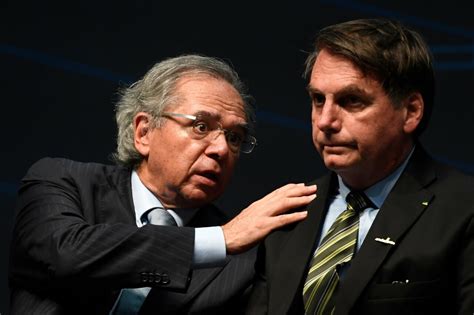 Fundação Getúlio Vargas afirma que Bolsonaro furou teto de gastos em R