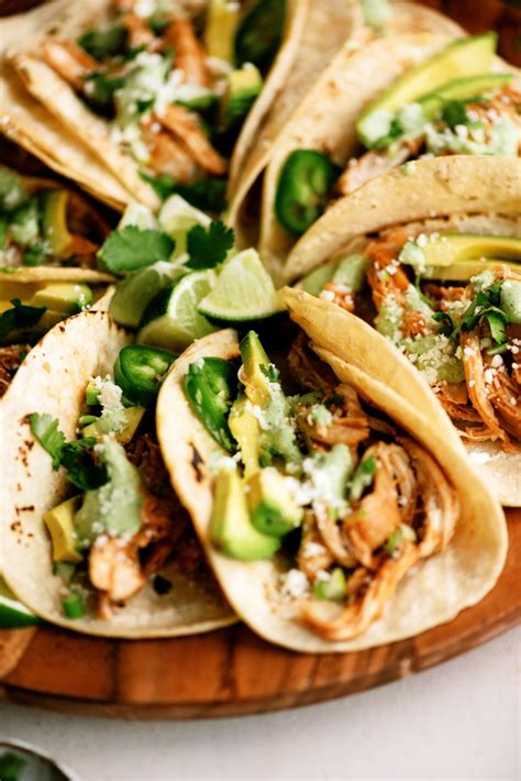 Slow Cooker Chicken Tinga Tacos Recipe