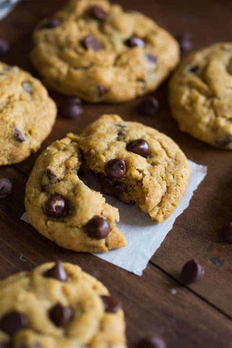 Chewy Pumpkin Chocolate Chip Cookies