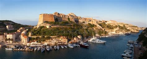 Fortifications De Bonifacio Et Port Corse France Photo Stock Image