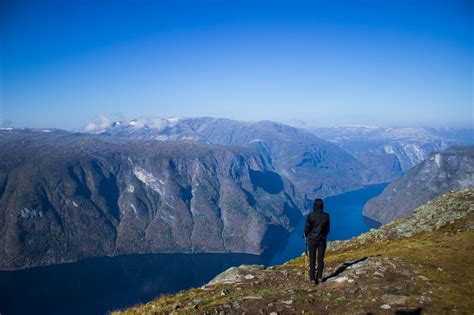 Wanderung Beim Aurlandsfjord Auf Den Berg Prest Wandererde