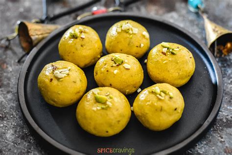 Besan Ladoo Microwave Stovetop Recipe Spice Cravings