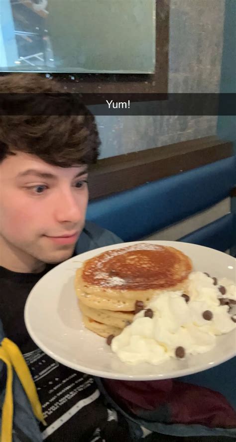 George Updates ¹⁸⁷ On Twitter George Posted On Snapchat 🥞 T