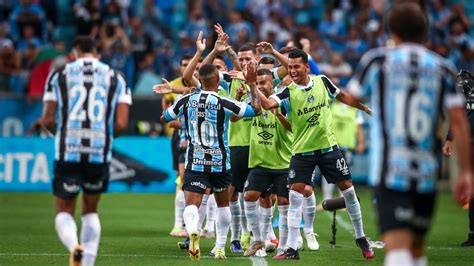 7 gols e tchauzinho de Douglas Costa último Grêmio x Atlético MG