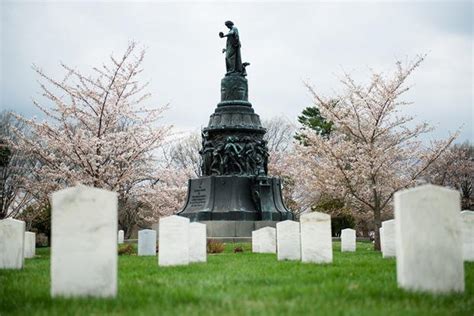 Army Reviewing Confederate Memorial Featuring Slaves At Arlington