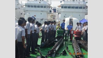 600 Students Visit Coast Guard Ships In Chennai Chennai News Times