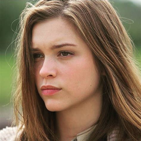pin  yasmimp  sophie cookson sophie cookson sophie beautiful
