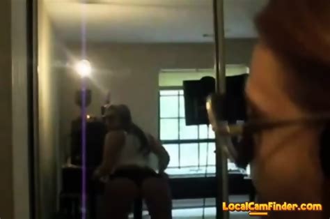 Robyn Fly Ass Shakin To Whooty