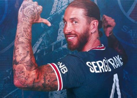 Sergio Ramos Firma Contrato Con El Psg Sergio Ramos Psg Fotograf A