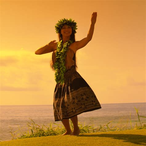 Hawaiian Hula Dancers