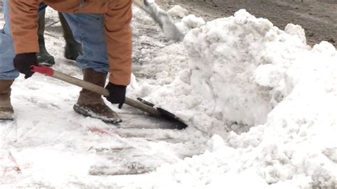 Be Careful When Shoveling To Protect Your Heart Health 47abc