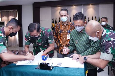 Pemkot Pontianak Dan TNI AD Teken MOU Pinjam Pakai Tanah Tugu