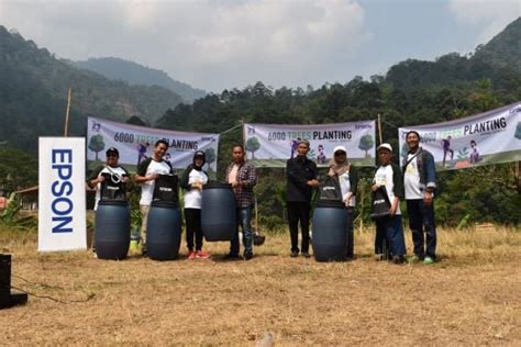 Melalui Program CSR PT Epson Tanam Ribuan Pohon Di Karawang