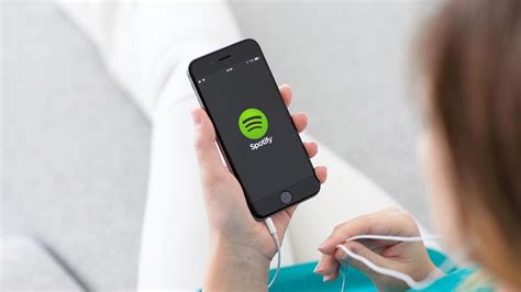 Fitur AI Spotify Diuji Coba Bisa Bikin Transkrip Podcast