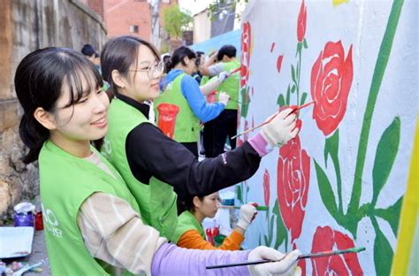 Asez Wao 서울 강북구서 벽화 그리기 봉사 펼쳐