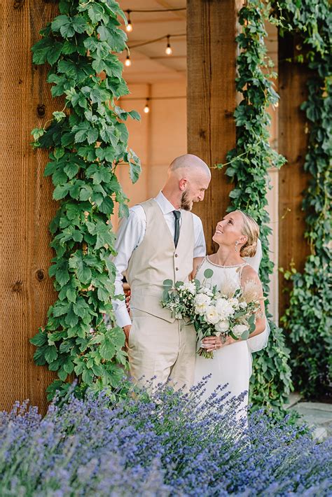 Hood River Oregon Wedding At The Orchard Janelle Co Photo