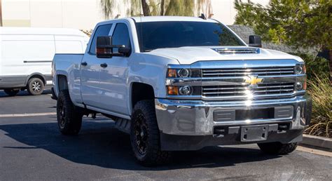 18 Inch Xd Series Xd829 Hoss Ii Satin Black Machined W Dark Tint On A 2018 Chevrolet Silverado