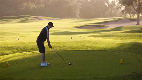 10 indoor golf drills you can do while you're stuck at home