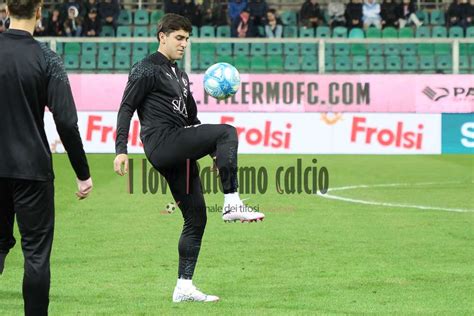 Palermo Verso Il Pisa Domani La Ripresa Degli Allenamenti Lucioni E