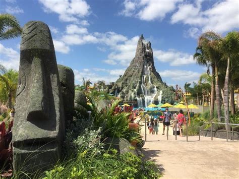 Volcano Bay rides ranked, plus hours and tickets