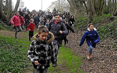 Chasse aux oeufs Une centaine d enfants au rendez vous Le Télégramme