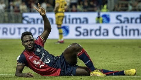 Angolano Zito Luvumbo Decisivo Na Vit Ria Do Cagliari Na Liga Italiana