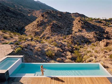 5 Modern Houses With Inspiring Swimming Pools