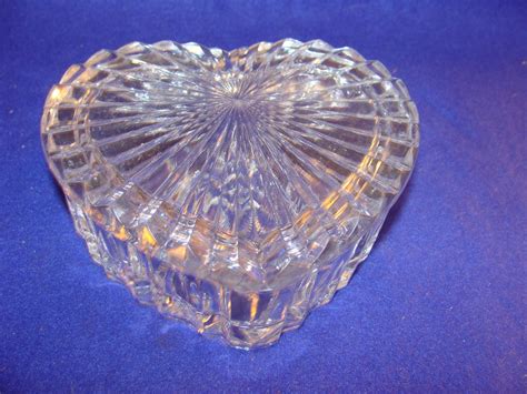 Vintage Lead Crystal Heart Shaped Lidded Boxdish Jewelrycoincandykeepsakes Ebay Vintage