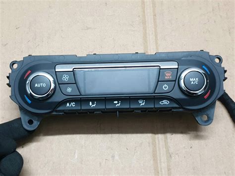 PANEL NAWIEWU KLIMATYZACJI FORD FOCUS III MK3 BM5T 18C612 CM