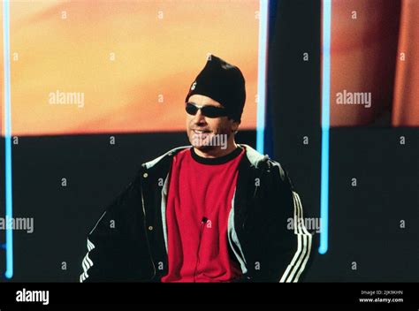 Bulworth warren beatty 1998 hi-res stock photography and images - Alamy