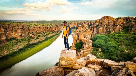 10 Tempat Menarik Yang Bisa Kamu Jelajahi Di India Selatan