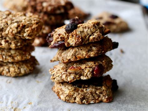 Vegan Oatmeal Raisin Cookie Recipe