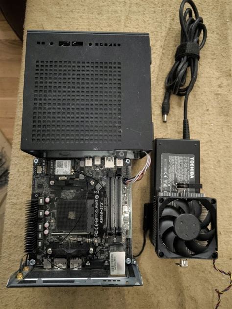Asrock DeskMini A300 mini STX barebone, AM4, zasilacz, cooler ...
