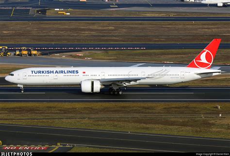 TC LJA Boeing 777 3F2ER Turkish Airlines Daniel Klein JetPhotos