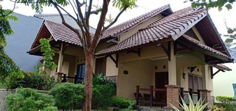 Rumah Mewah Hoek Full Furnish Di Malang Dengan Harga Terjangkau