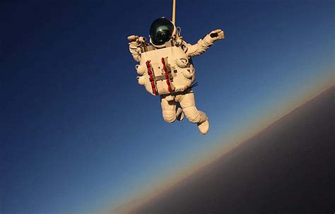 Space skydiving or the power of marketing | ADV