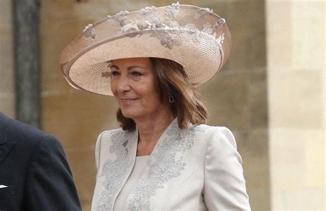 Carole Middleton manipulatrice Loncle de Kate prend sa défense