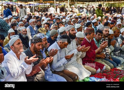 Srinagar India Th Apr Kashmiri Muslims Pray At The Hazratbal