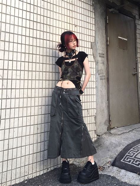 Pin by かわいい ファックとして on Fashion outfits Maxi skirt outfits Fashion